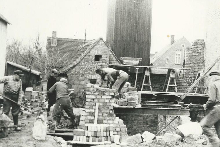 Bauarbeiten am Gerätehaus in den 1960er Jahren
