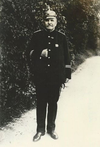 Historisches Porträt von Kommandant Paul Zehring